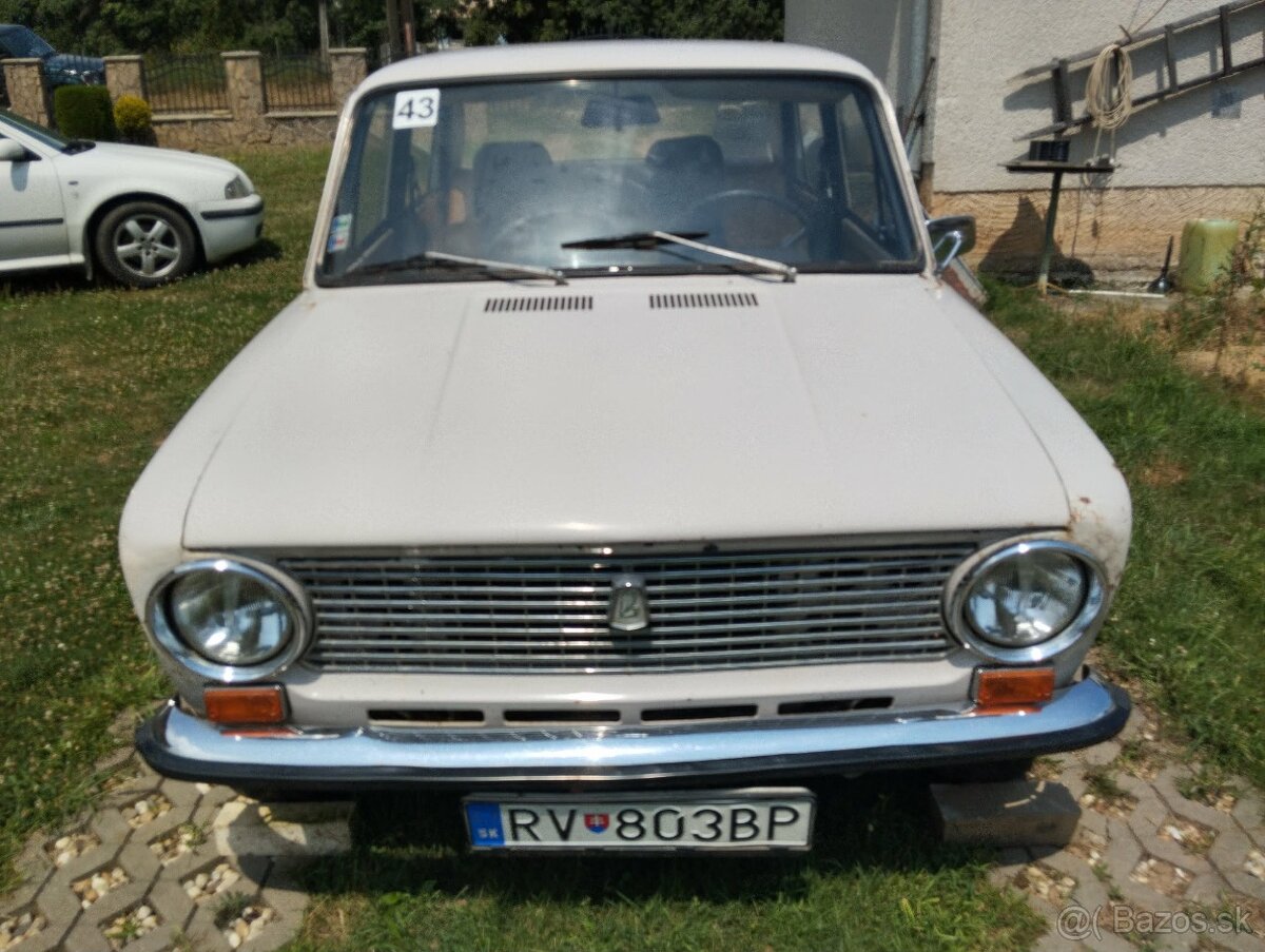 Lada 21011 - 2