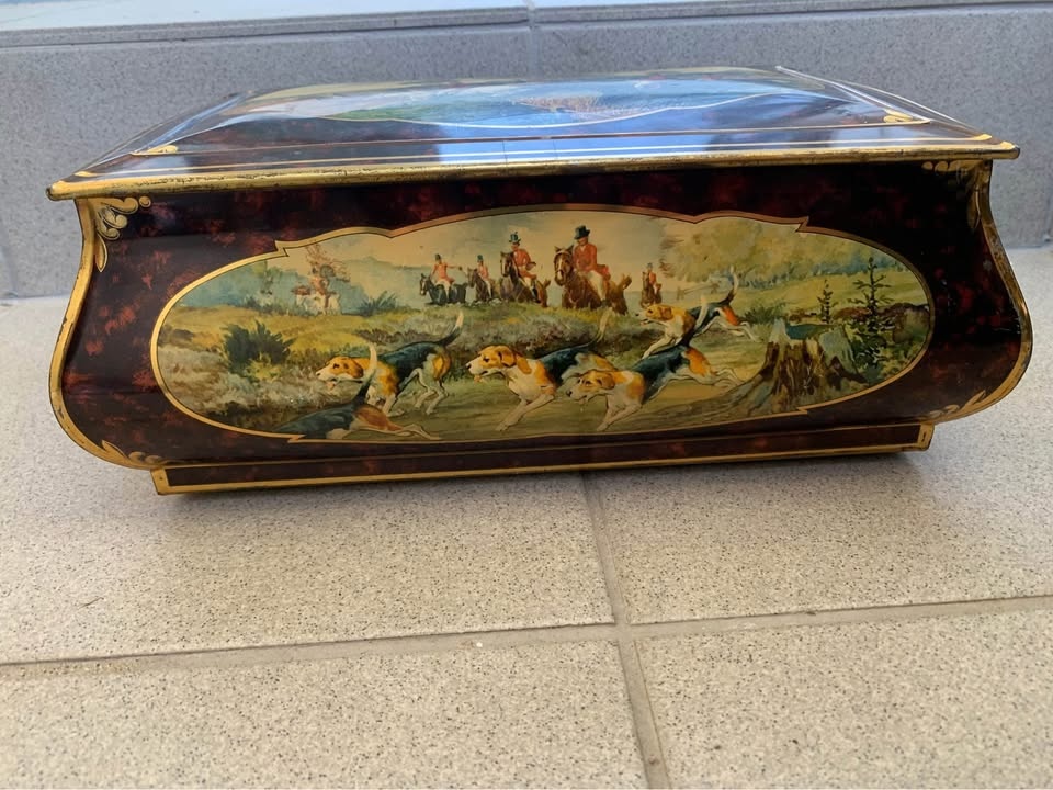 Starožitná plechová krabička poľovnícky motív - 2