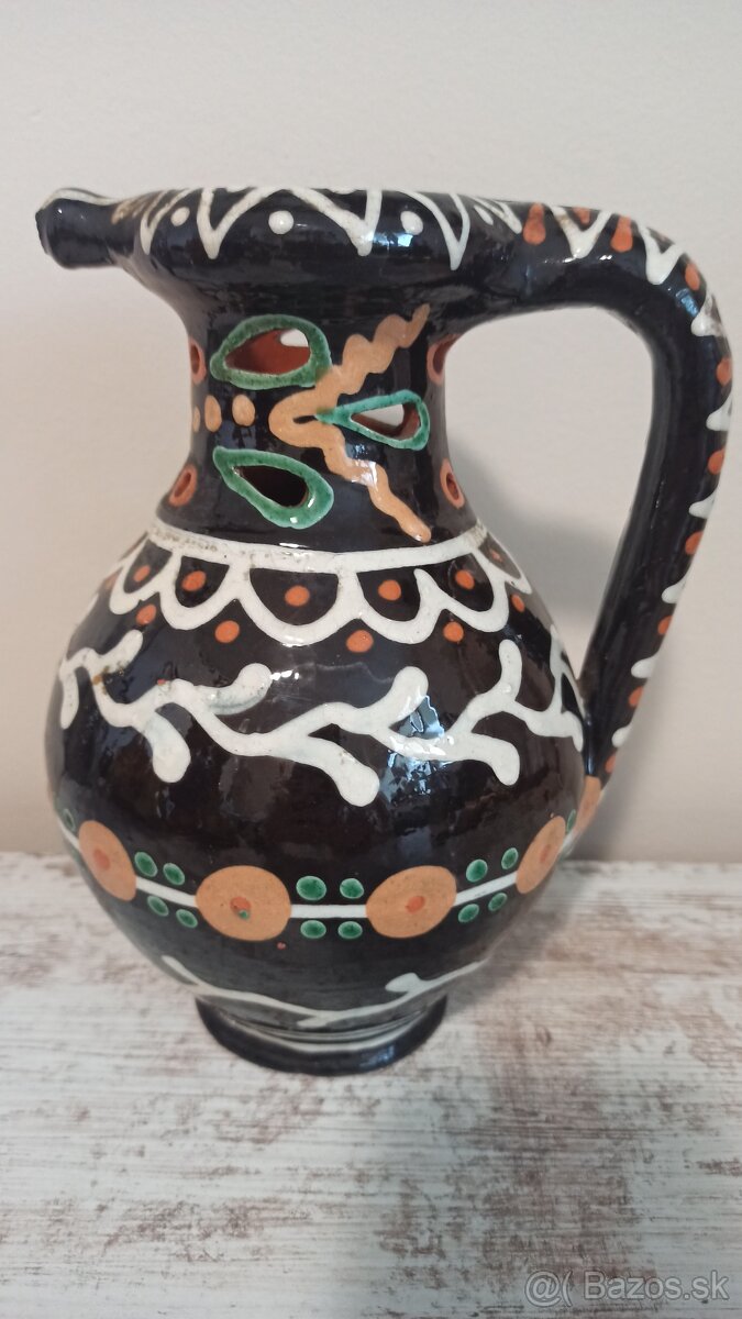 Starožitnosti -vazy,knihy, fotoaparát - 2