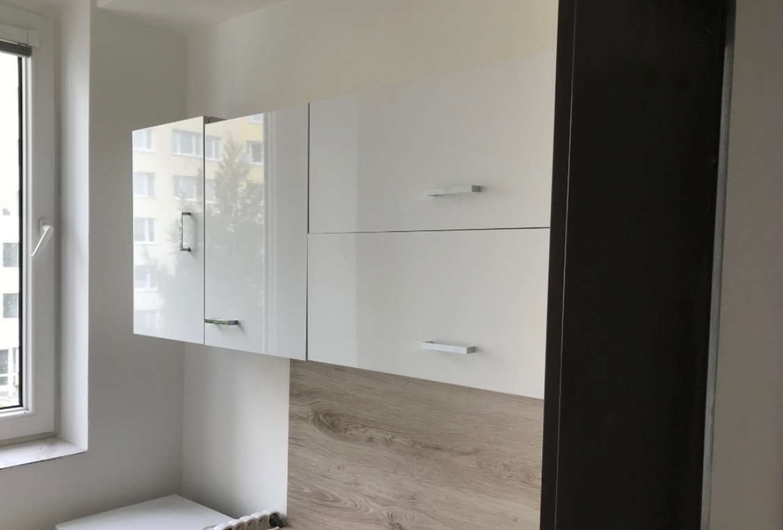 Kuchynská linka s pracovnou doskou a drezom - 2