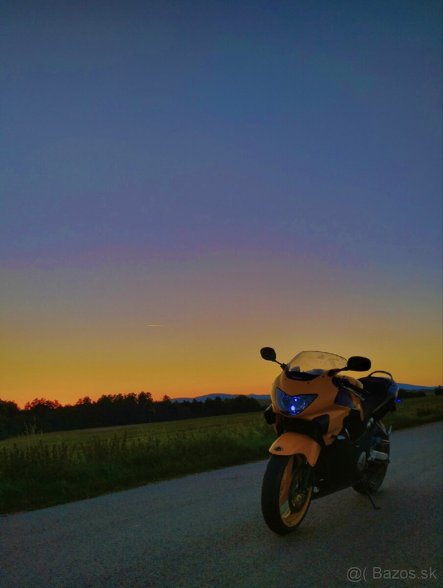 Honda CBR600 F4 (2000) – plne dokončený projekt / bez TP - 2