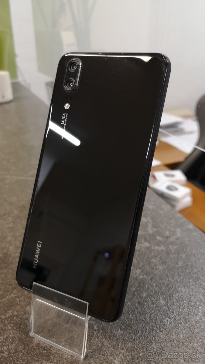 Huawei p20 cierna farba 128gb verzia odblokovany - 2