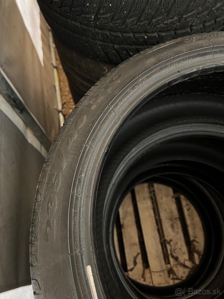 Pirelli 235/40 19 - 2