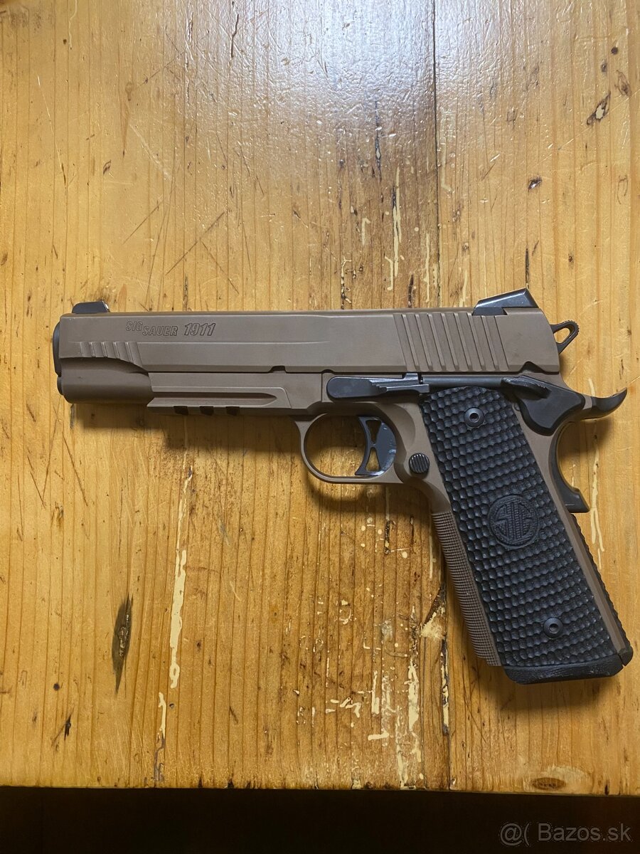 Sig Sauer 1911 Emperor 45. ACP - 2