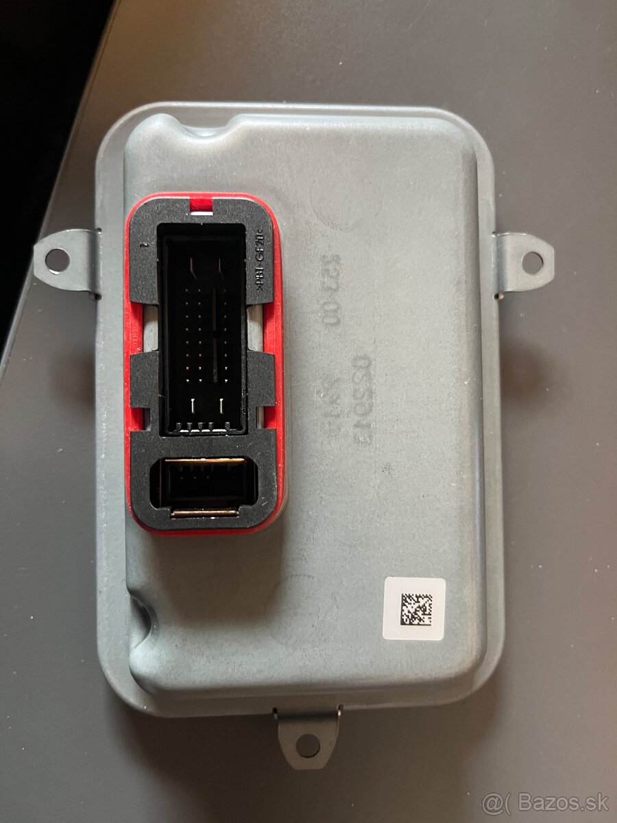 RJ xenon 1K0 941 329 nova - 2