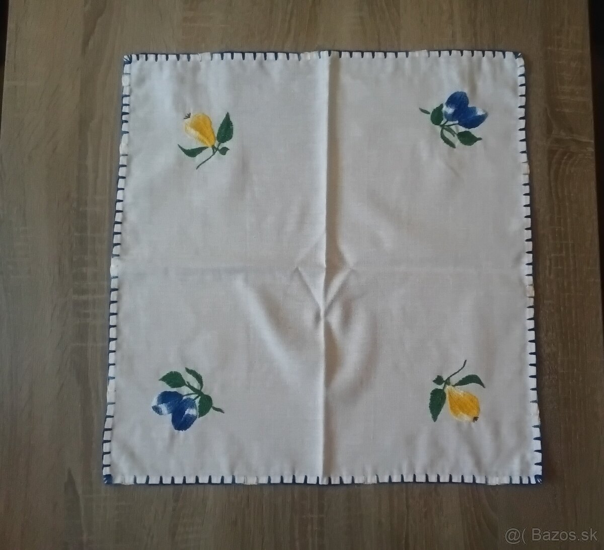 Vyšívané dečky - ručná práca. - 2