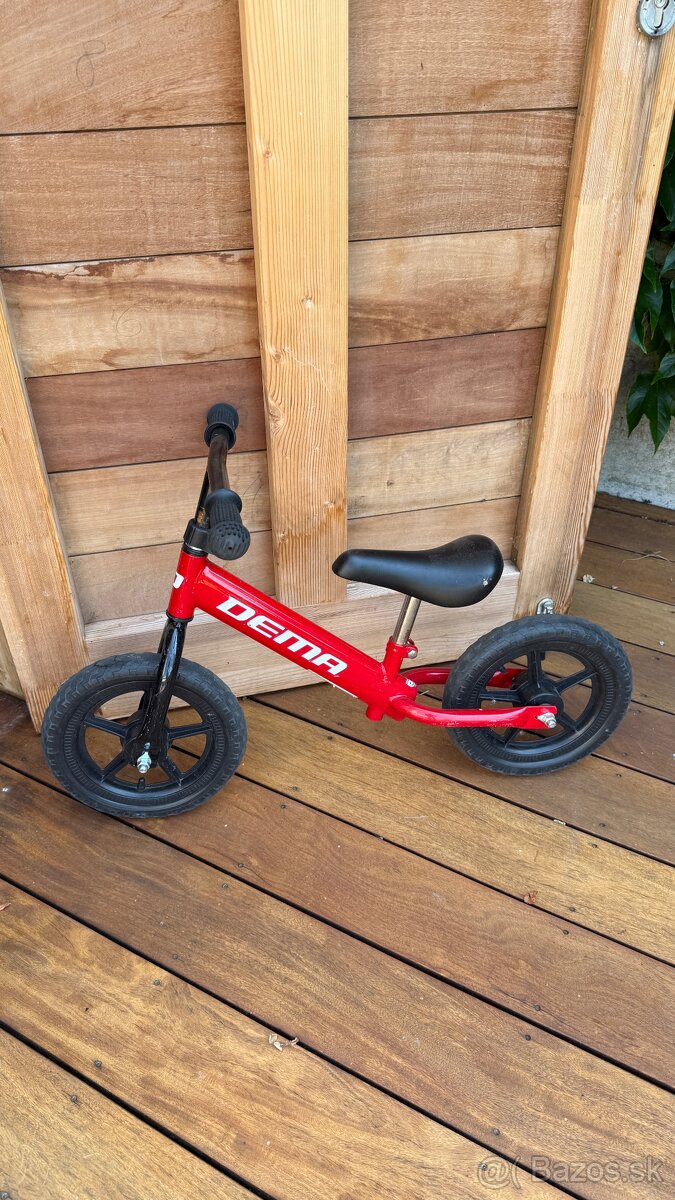 Červené Odrážadlo Dema - 2