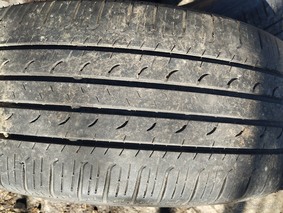 225/55 R19 - 2