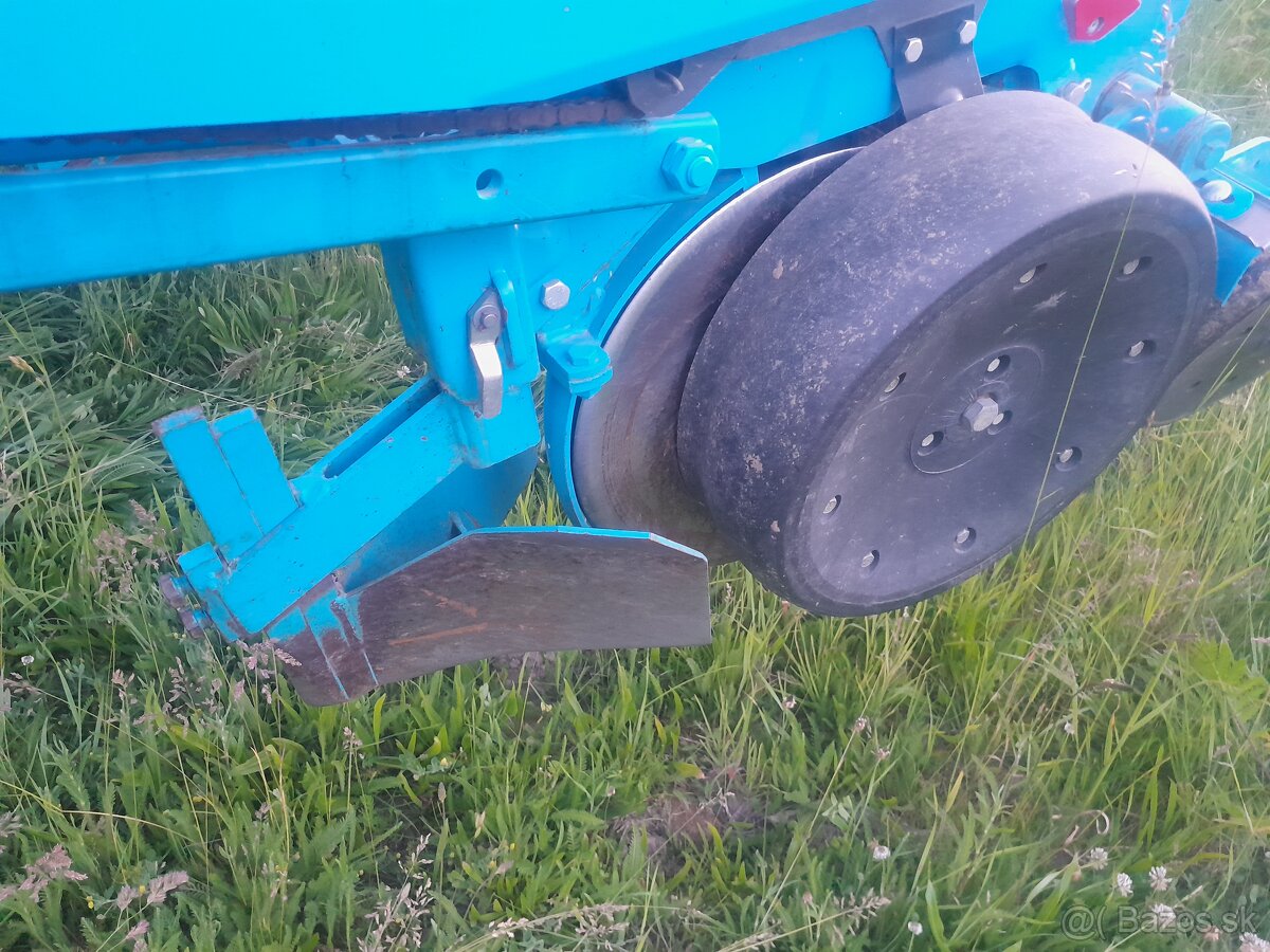 Sejačka na presný výsev Monosem NG4+ kukurica slnečnica repa - 2