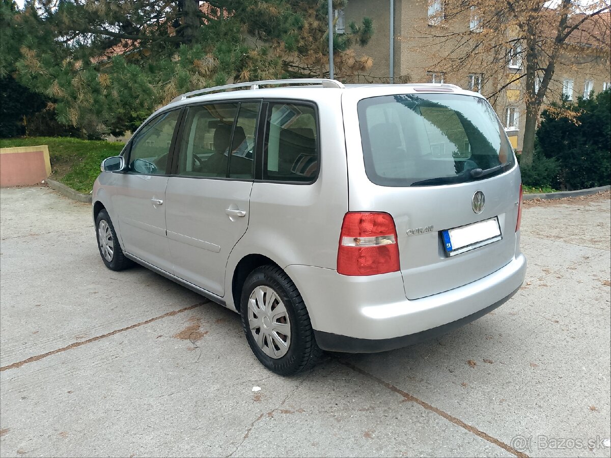 Volkswagen Touran 1,9 TDI Comfortline - 2