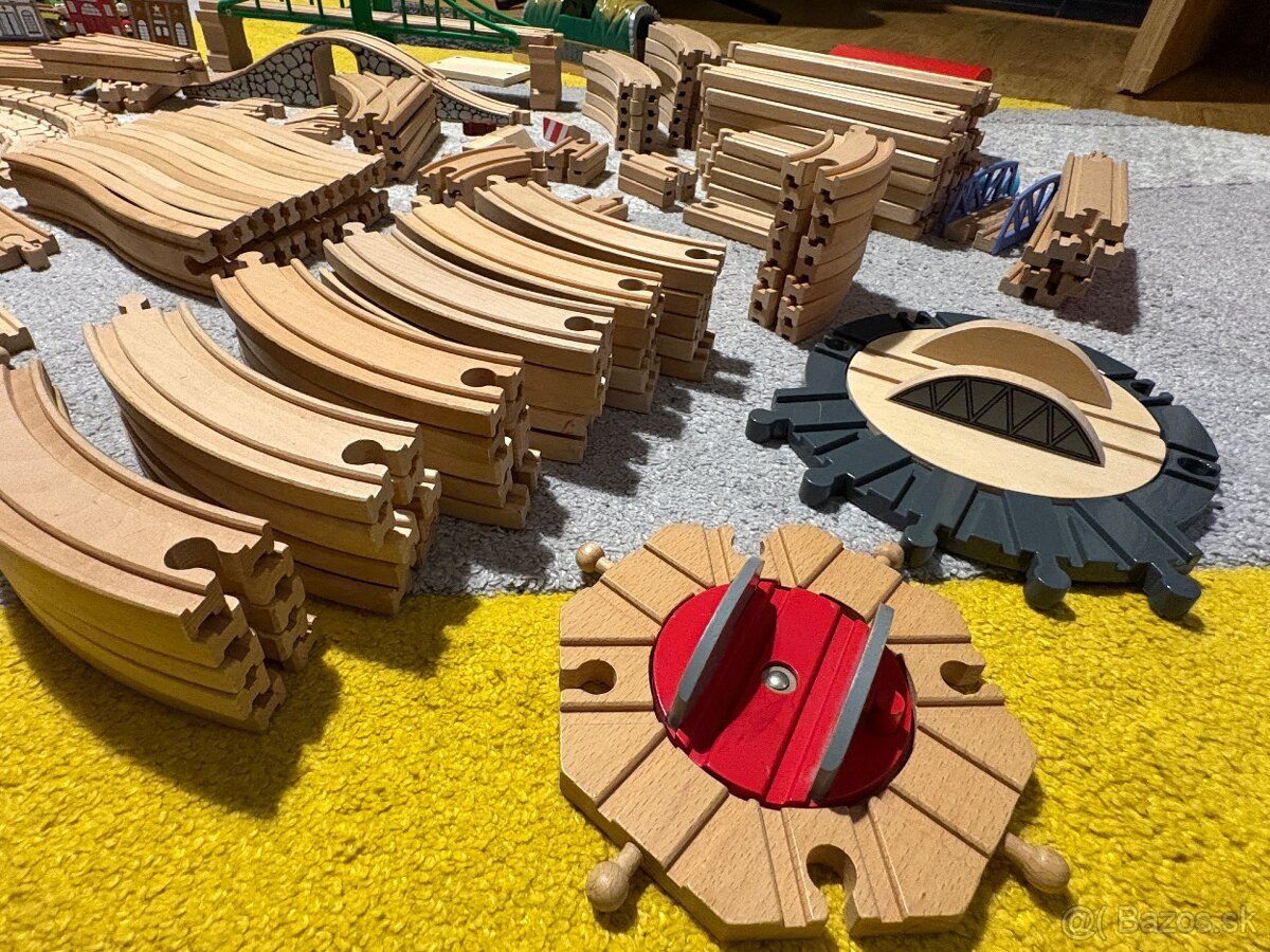 Dreveny vlacik sada - 2