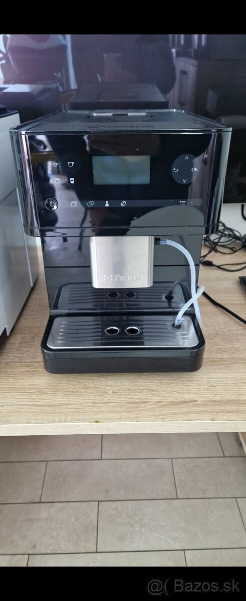 Kávovar Miele - 2