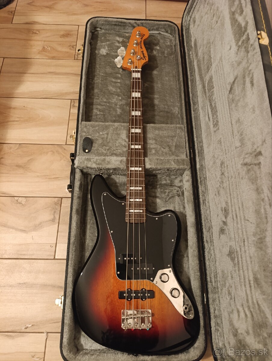 Squier Classic Vibe Jaguar Bass so zosilňovačom - 2