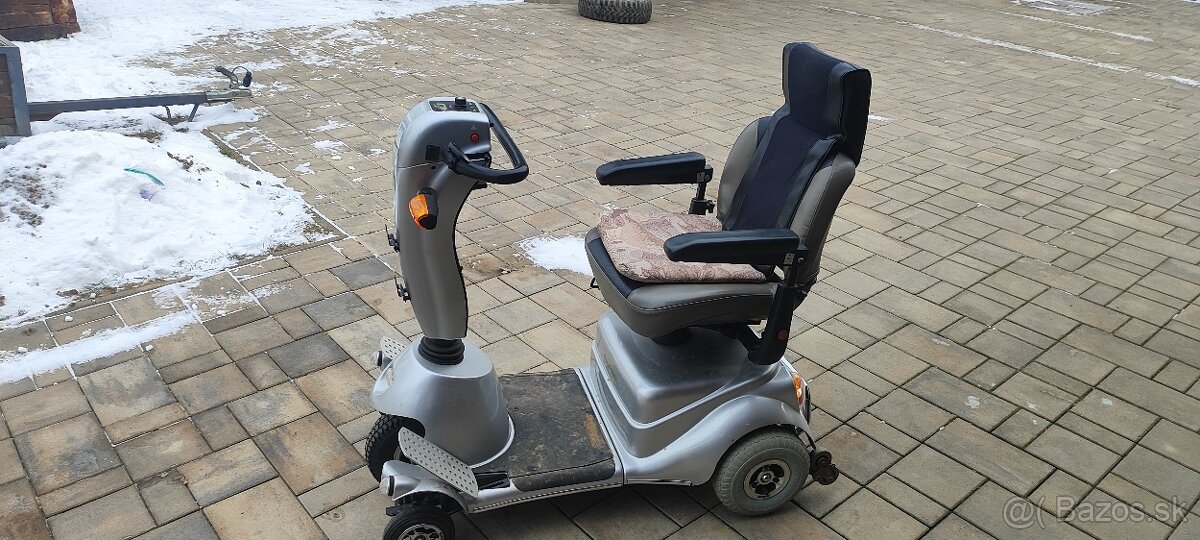 Predám elektrický invalidný vozík - 2