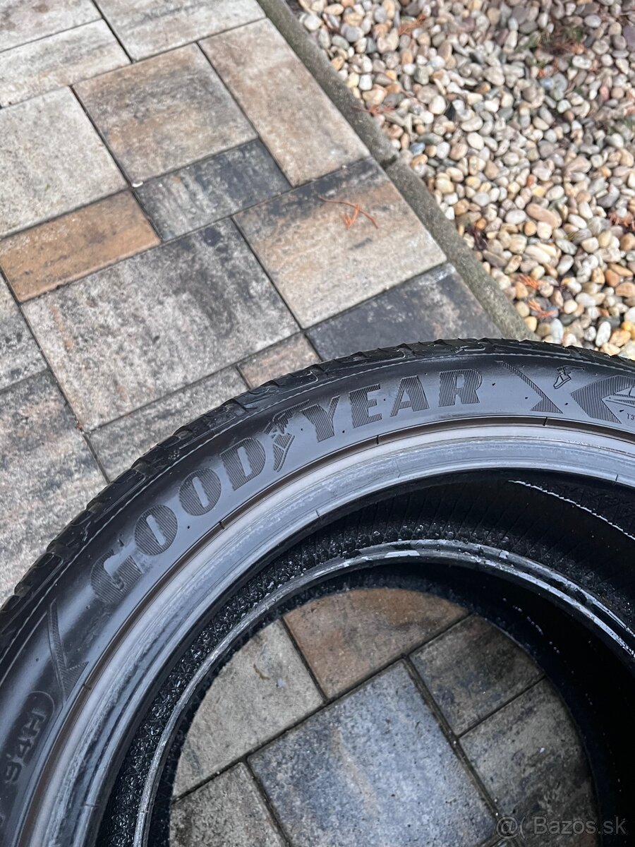 Goodyear zimné pneumatiky 225/45 R17 - 2
