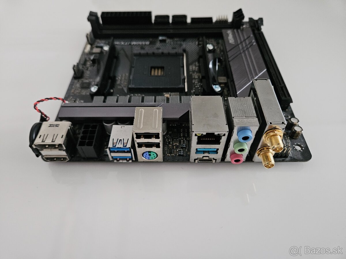ASRock B550M-ITXac - 2