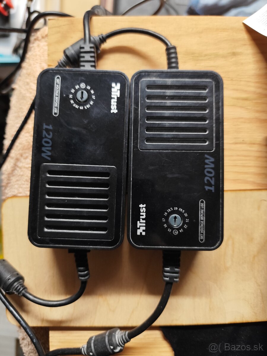 Univerzálny napájací adaptér pre notebook 12v na 18az 20V - 2