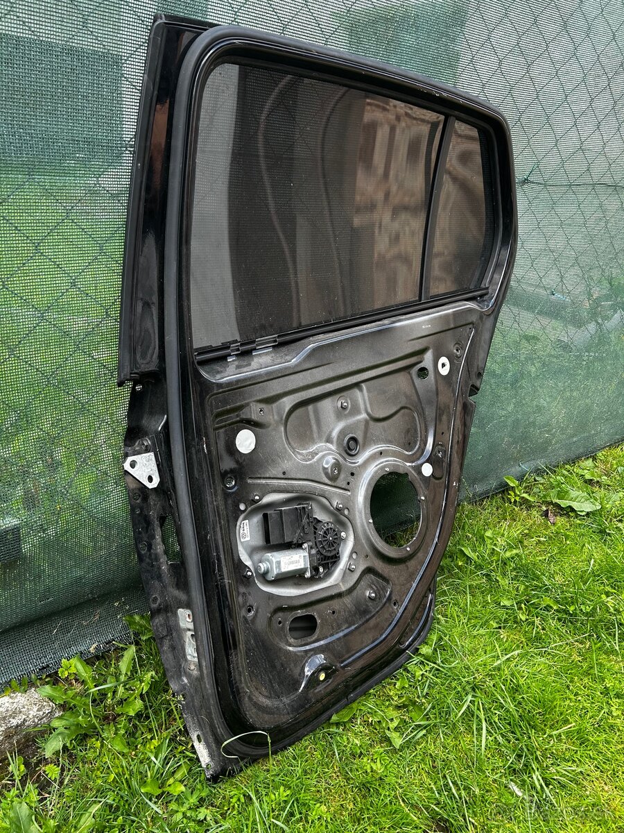 Zadné pravé dvere Golf V - 2