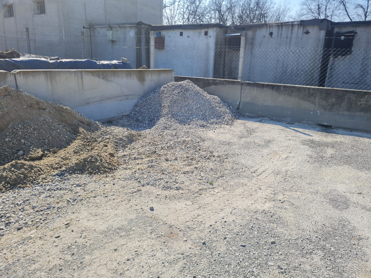 BETÓNOVÉ ZVODIDLÁ - 2