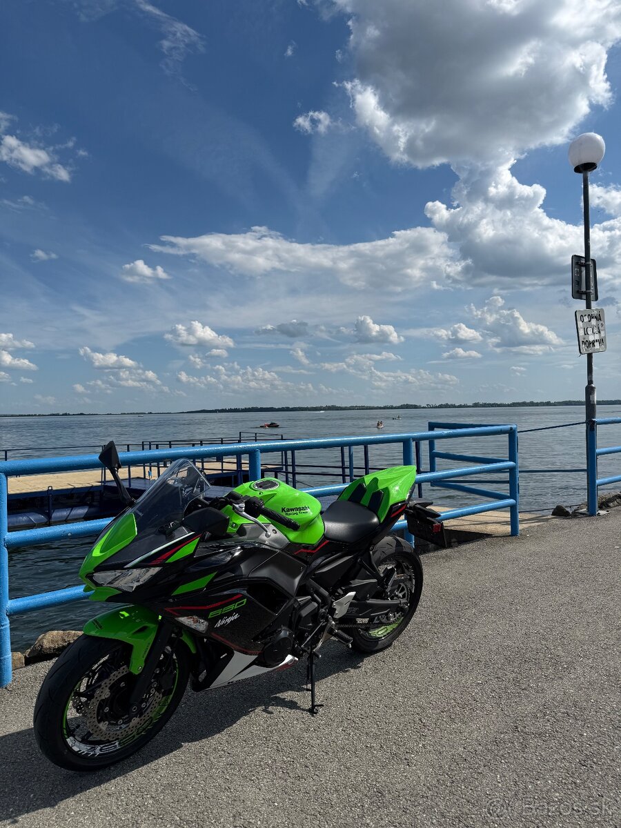 Kawasaki Ninja 650 - 2