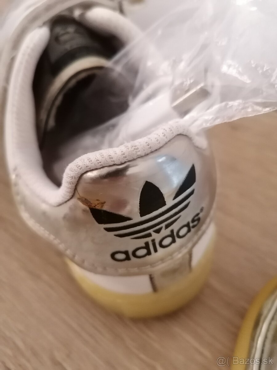 Adidas, v. 33,svietiace - 2