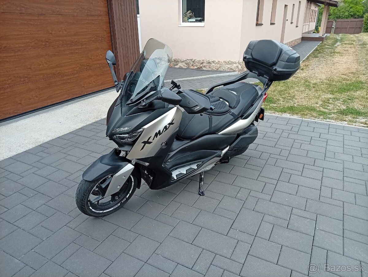 Yamaha x Max 300 - 2