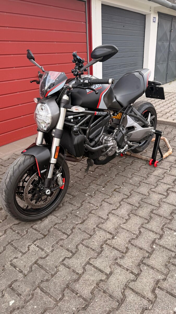 Ducati monster 821- 4000km - 2