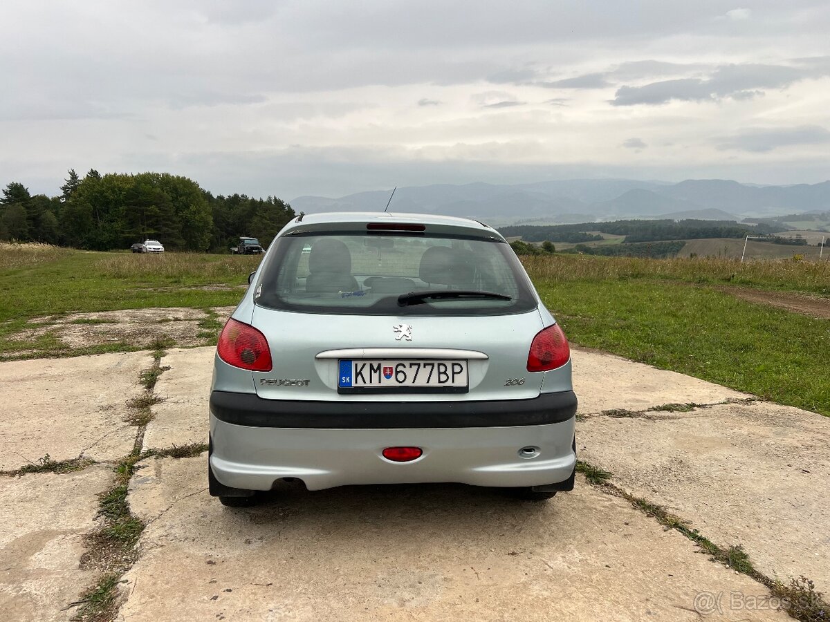 Peugeot 206 benzín - 2