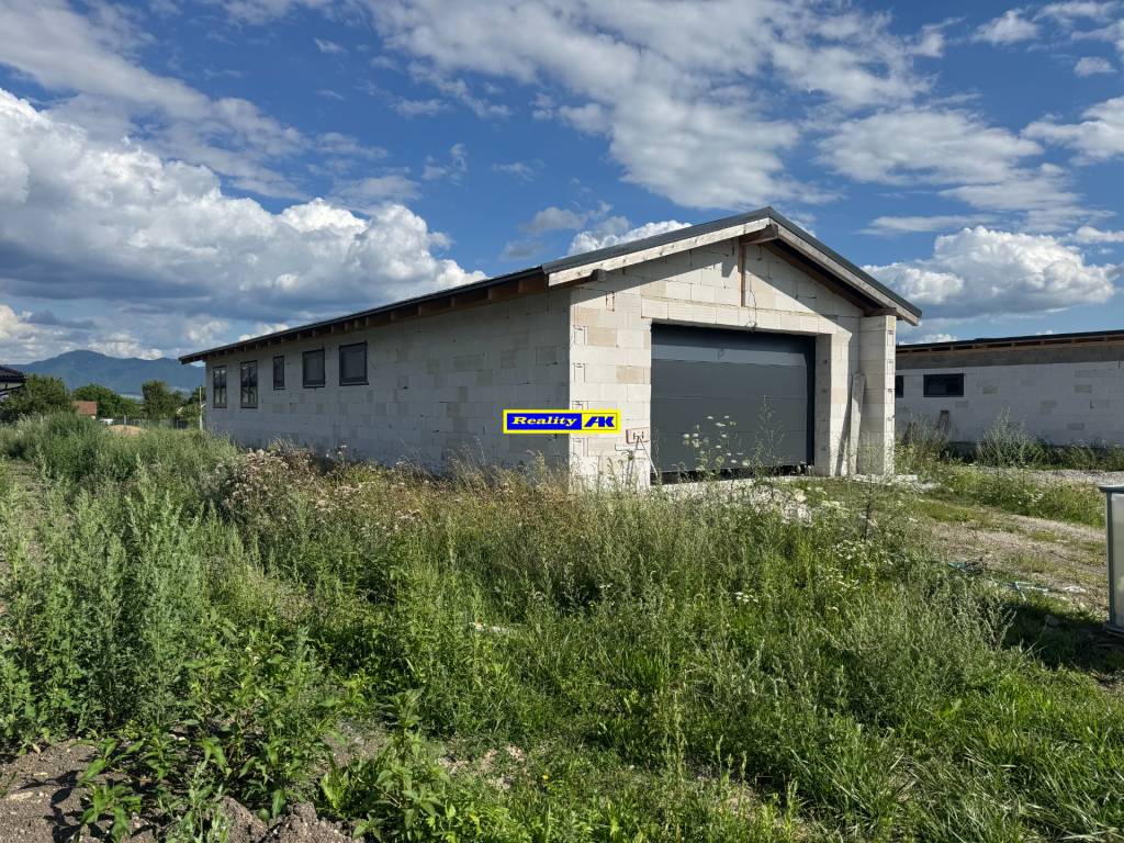 Rodinný dom Valča, novostavba v štádiu holodomu - 2