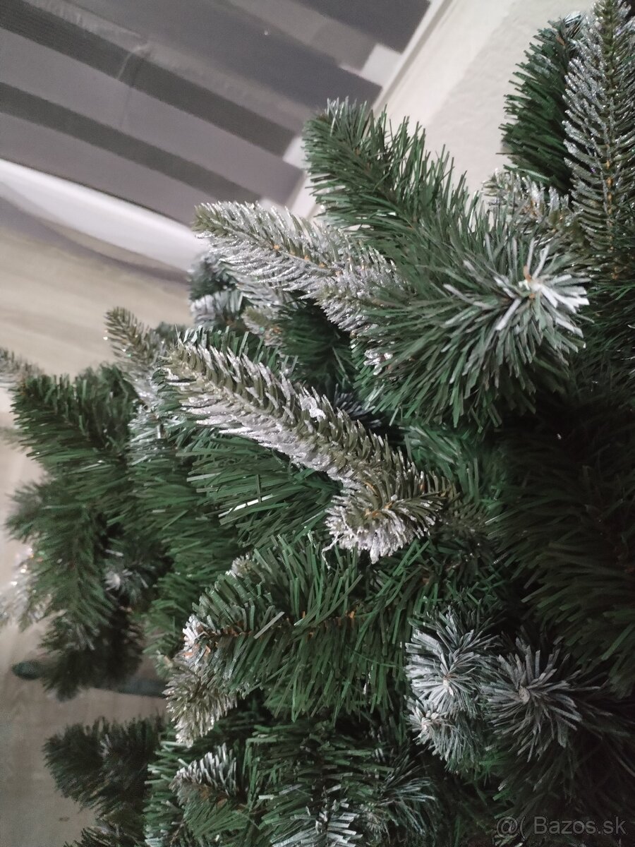 Vianočný stromček 180cm - 2