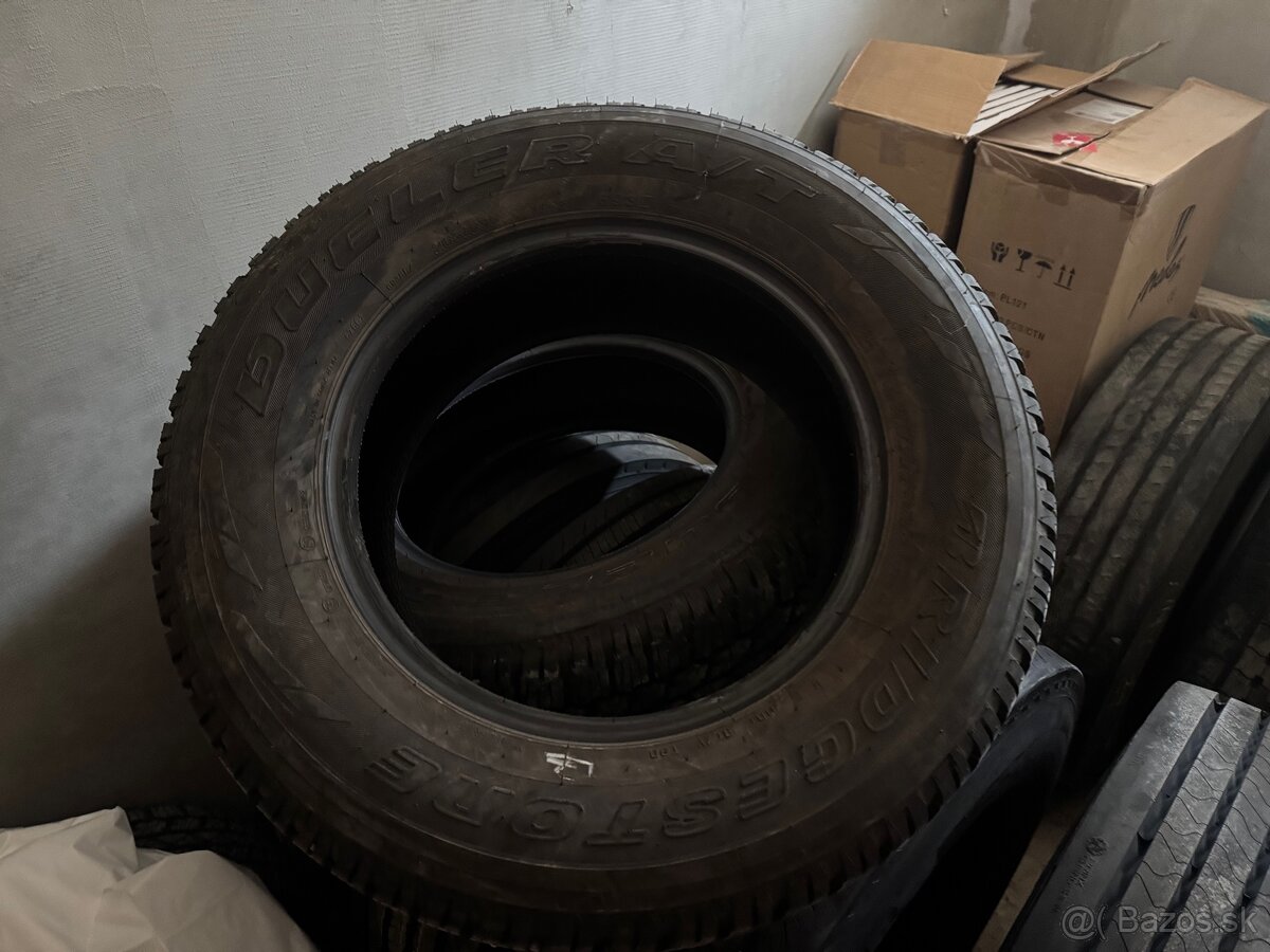 Pneu Bridgestone 265/65R17 M+S - 2