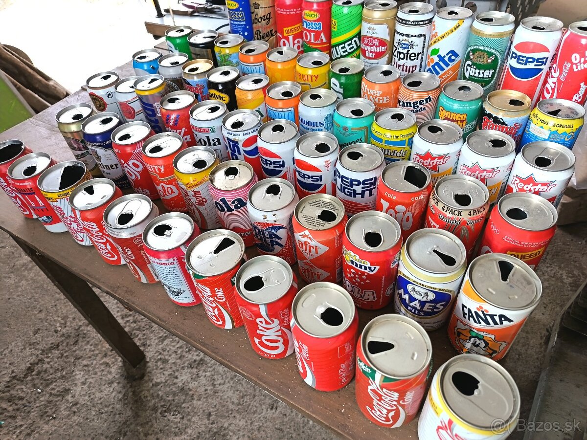 Staré zberateľské plechovky. - 2