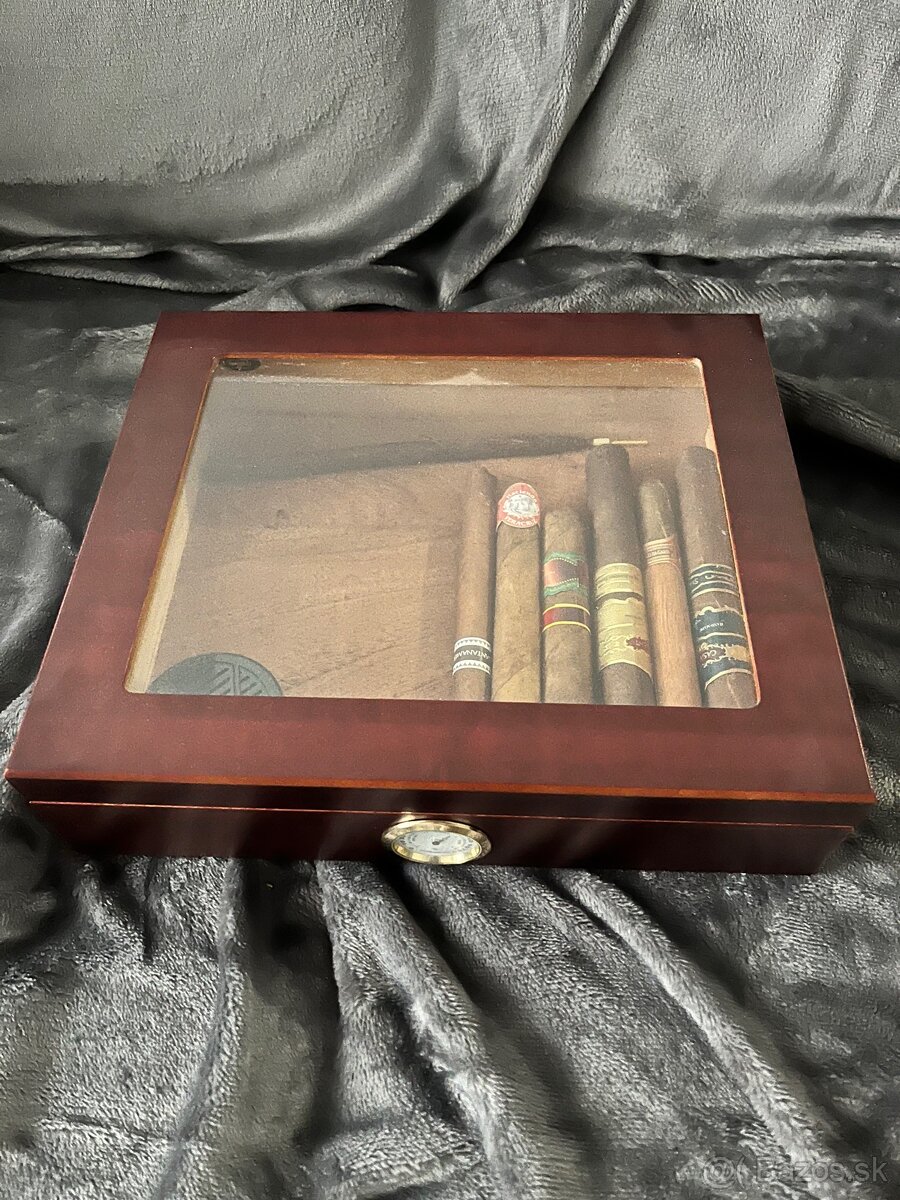 Cédrový stolový humidor - 2