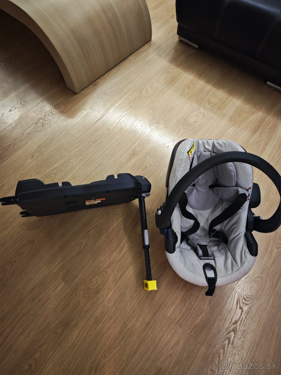 Autosedačka Stokke + isofix základňa - 2