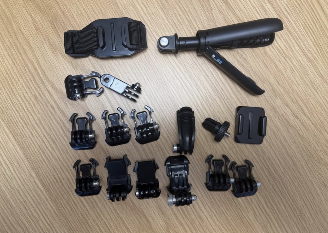 Predám GoPro HERO 13 Black Power Bundle
- 2