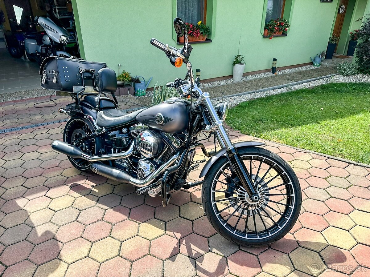 Harley-Davidson Softail Breakout - 2
