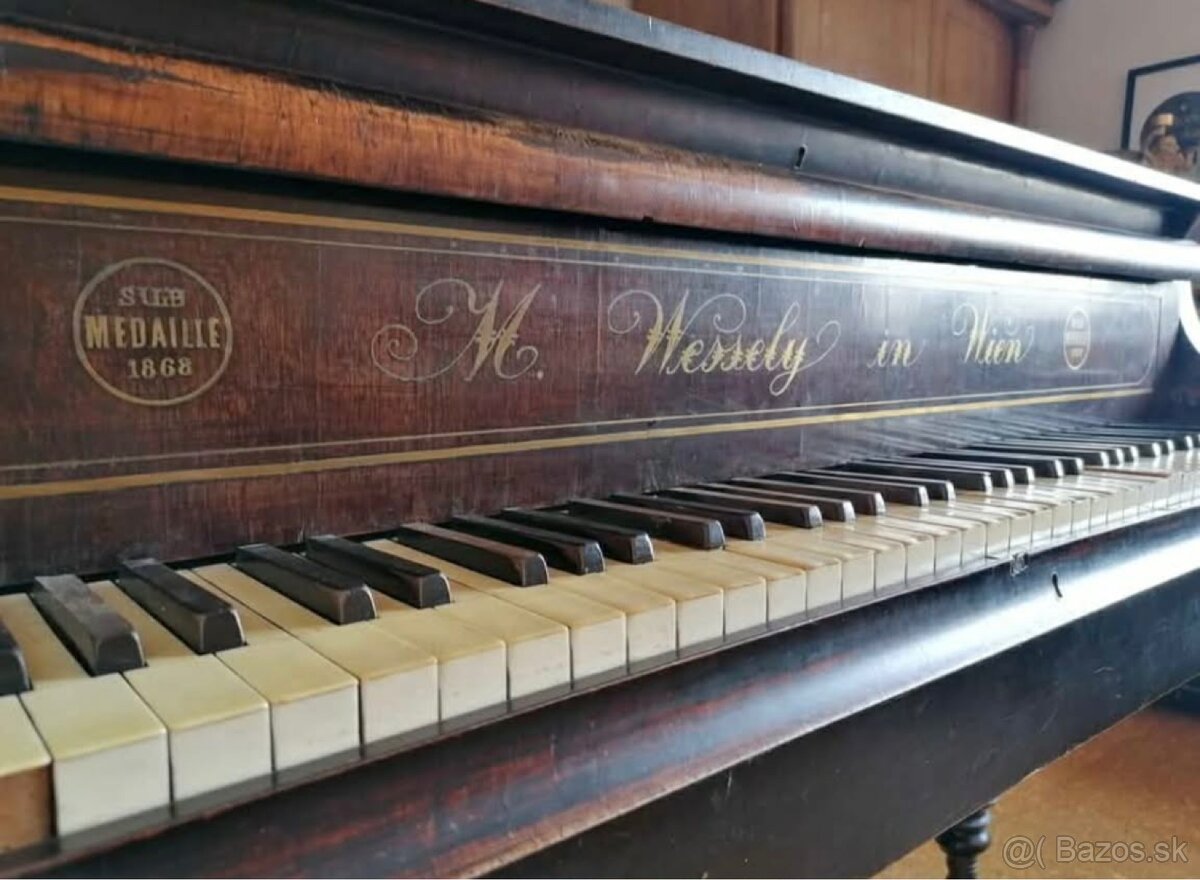 Starožitný klavír / piano - 2