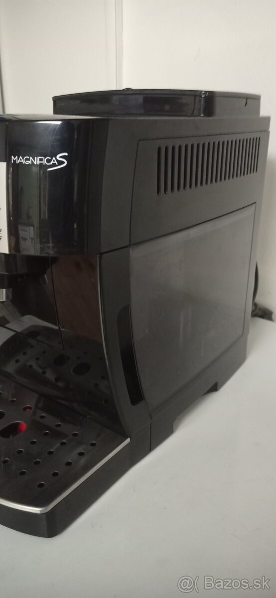 DeLonghi Magnifica S ECAM 22.110.B - 2