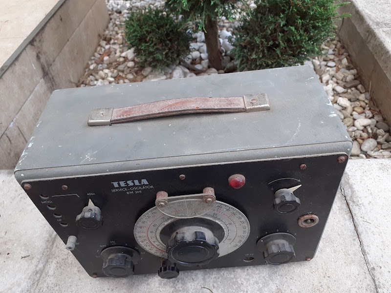 Tesla BM205 Servisný oscilátor - 2