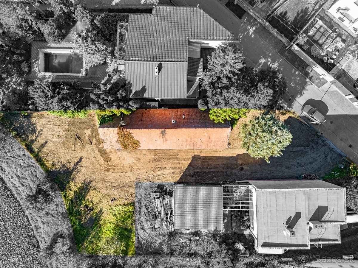 ŠPORTOVÁ ul. - STAVEBNÝ POZEMOK V POKOJNEJ ČASTI OBCE - 2