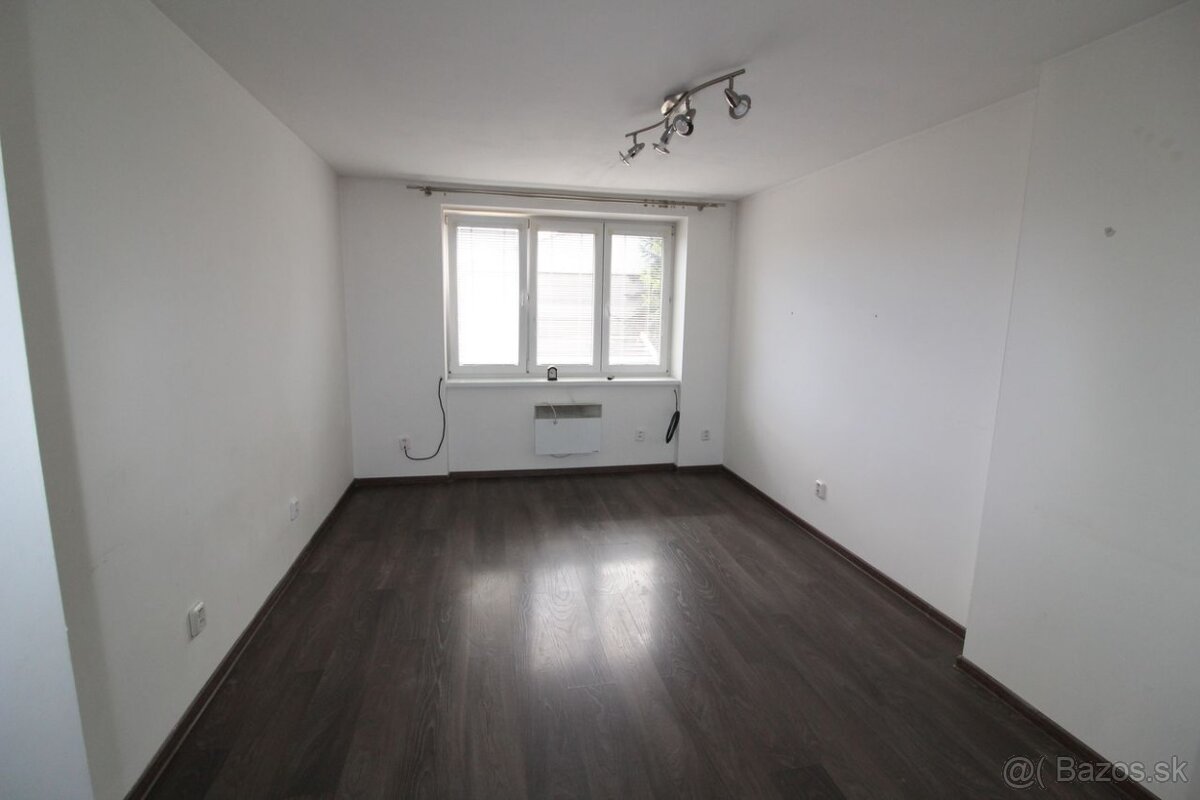 Predaj 2 - izbový byt na ul. Považská, Ružomberok - 2