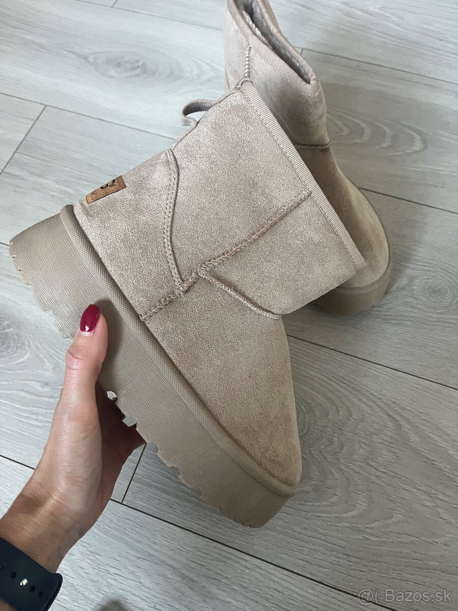 Dámske UGG čižmičky - 2