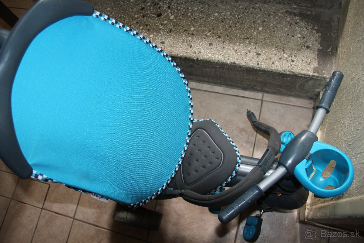 Predám kočík športový s držadlom vzadu. - 2