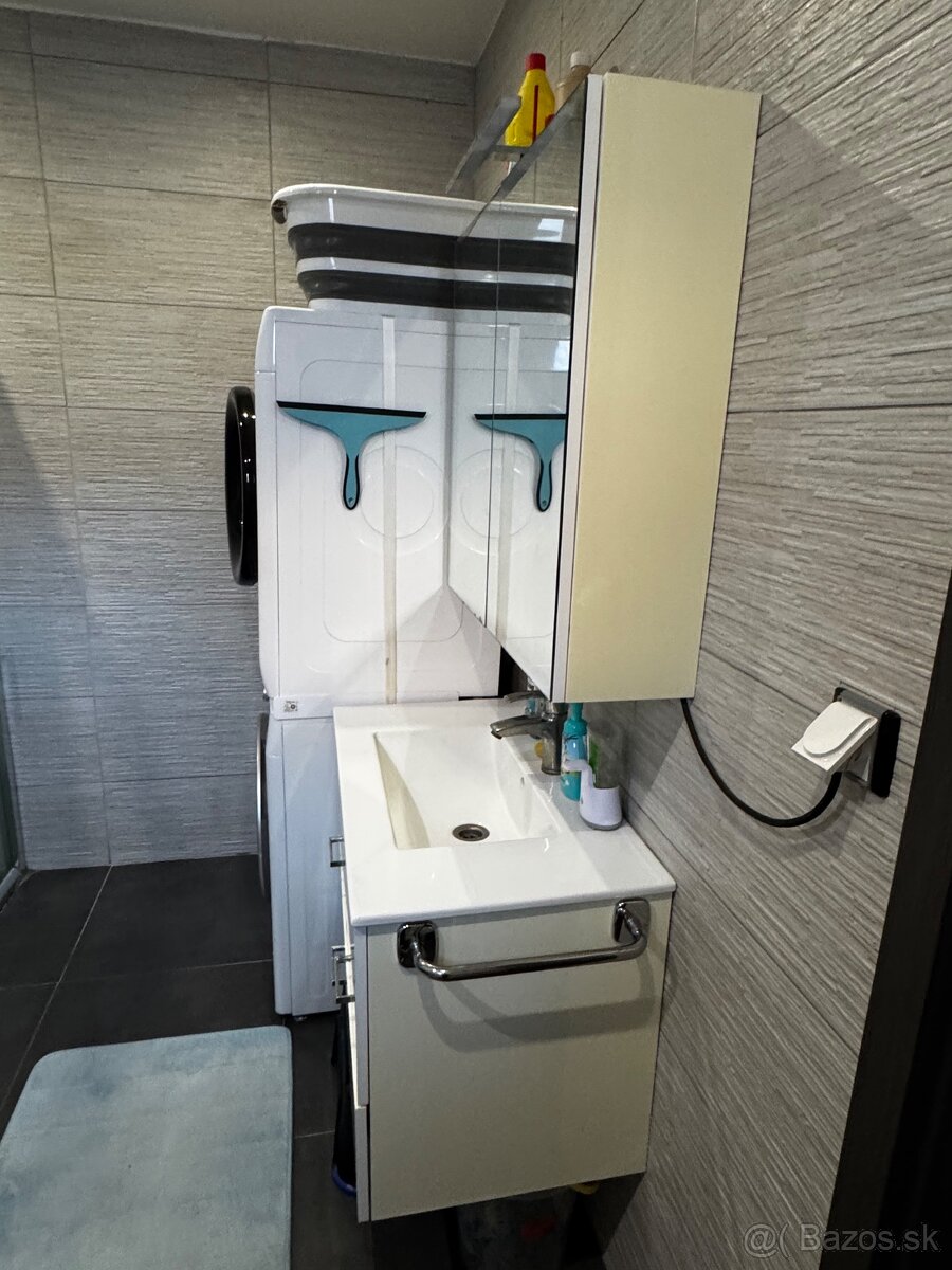 Kúpeľňový set s umývadlom - 2