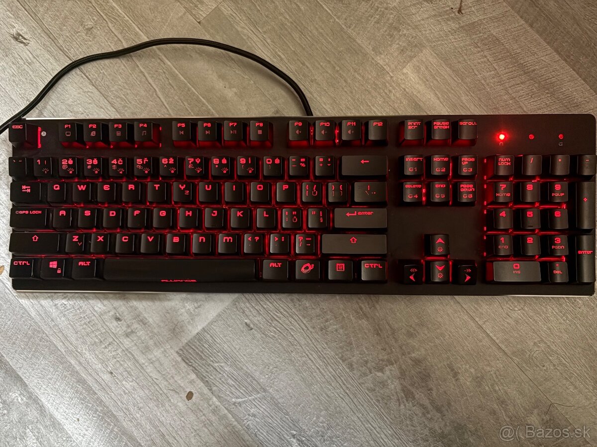 Mechanická herná klávesnica - 2