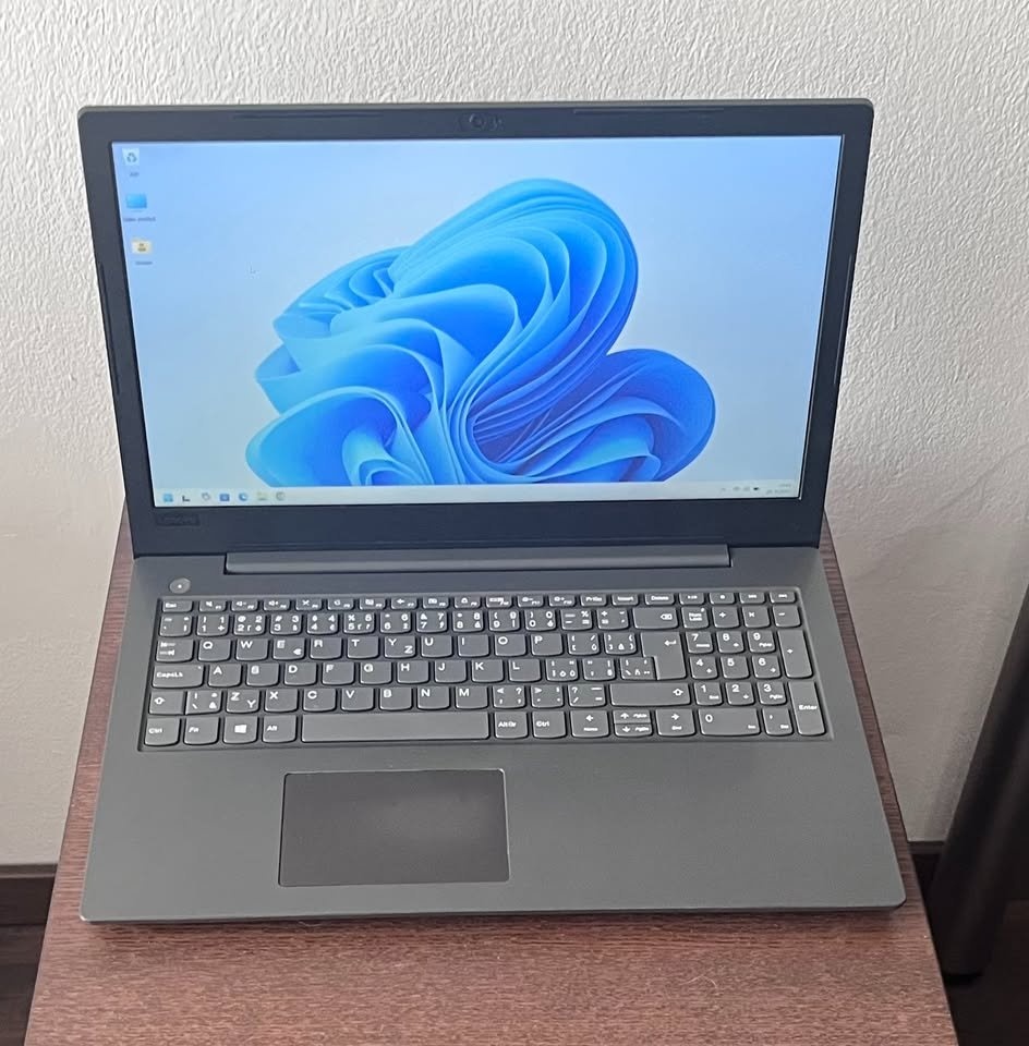 Predám notebook Lenovo V130 - 2