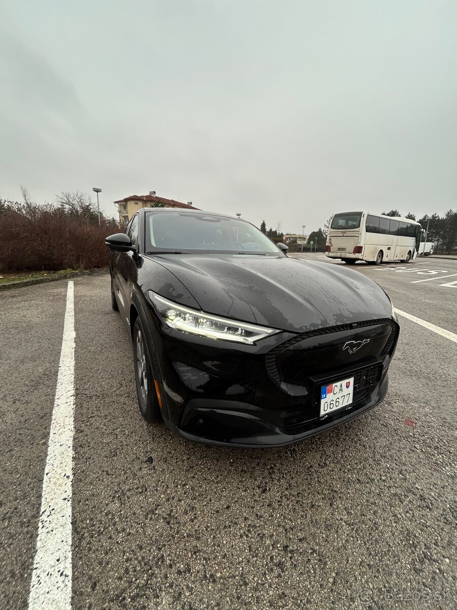 MUSTANG MACH-E 2021 197 kw/ 269k Panorama - 2