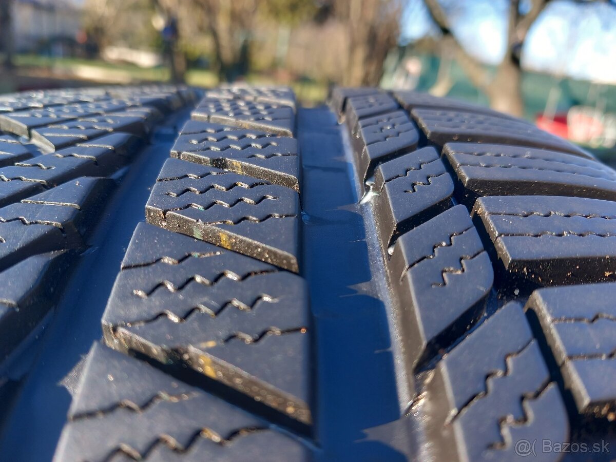 255/45 r19 zimne pneumatiky - 2