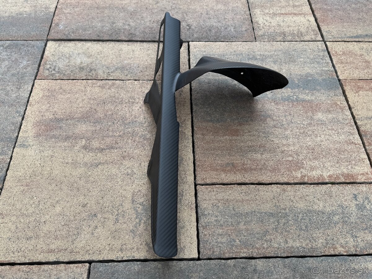 Suzuki gsx-r1000 zadny blatnik s krytom retaze carbon - 2