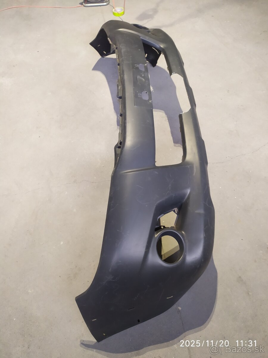 Predný nárazník Toyota Hilux rv 2012-2016 -